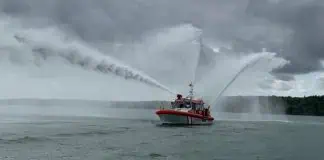 walker_marine_14m_fireboat