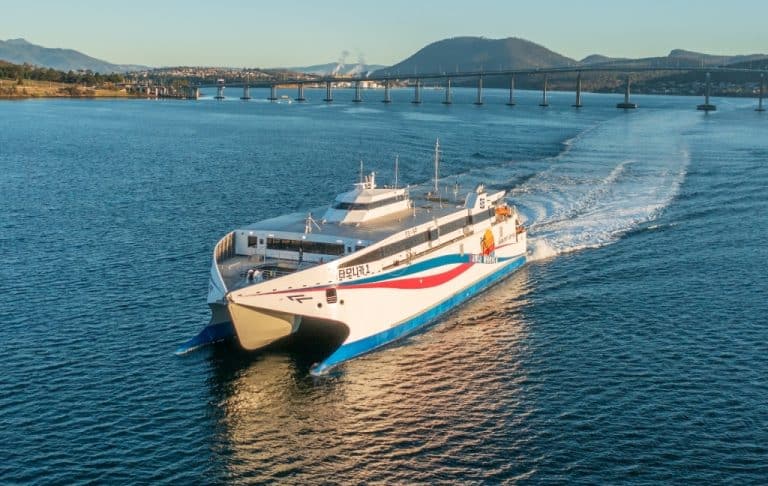 Incat Tasmania redefines midsized high speed craft with 76 metre catamaran for South Korea