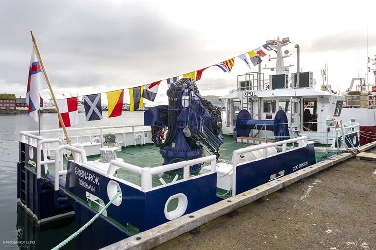 MEST shipyard delivered Bakkafrost’s first fully electric catamaran named ‘Grønarók’.