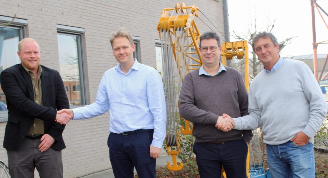 Tugdock Limited has announced a partnership with Sarens, the global leader and reference in crane rental services, heavy lifting and engineered transport.