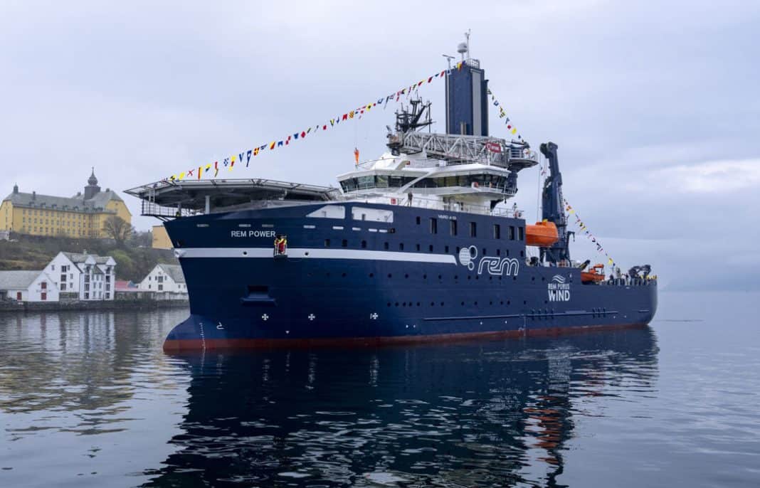 VARD is proud to present the CSOV (Commissioning Service Operation Vessel) REM Power to Rem Purus.