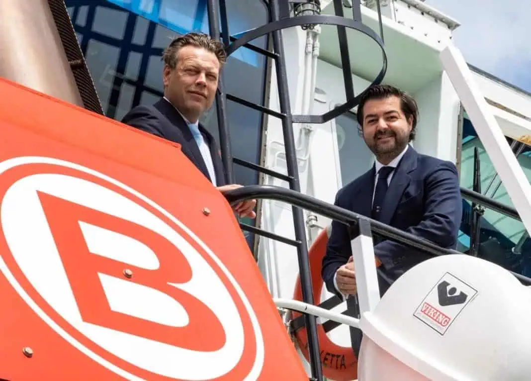 Vicente Boluda Ceballos (Vice Chairman of Boluda Towage) and Arnout Damen (CEO Damen Shipyards Group)