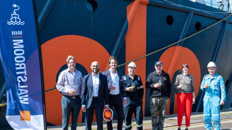 Royal Roos and ALP Maritime Services celebrate the opening of shore power connection