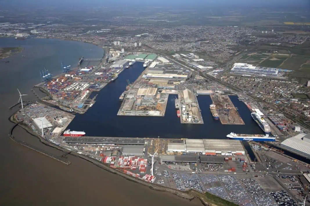 Port of Tilbury, RWE and Mitsui investigate green hydrogen to decarbonise port operations