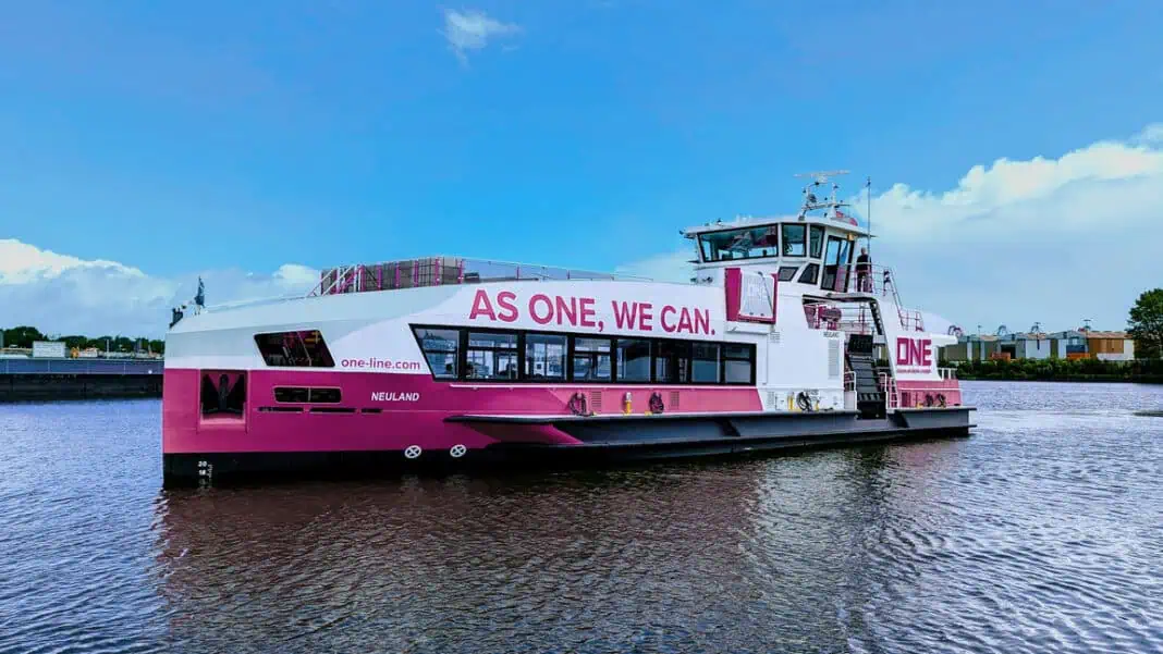 Voith and the traditional HADAG. The first of three new type 2030 ferries for the Port of Hamburg have been commissioned in July 2024 and will be powered by an environmentally-friendly hybrid system comprised of two electric Voith Schneider Propellers (eVSPs)