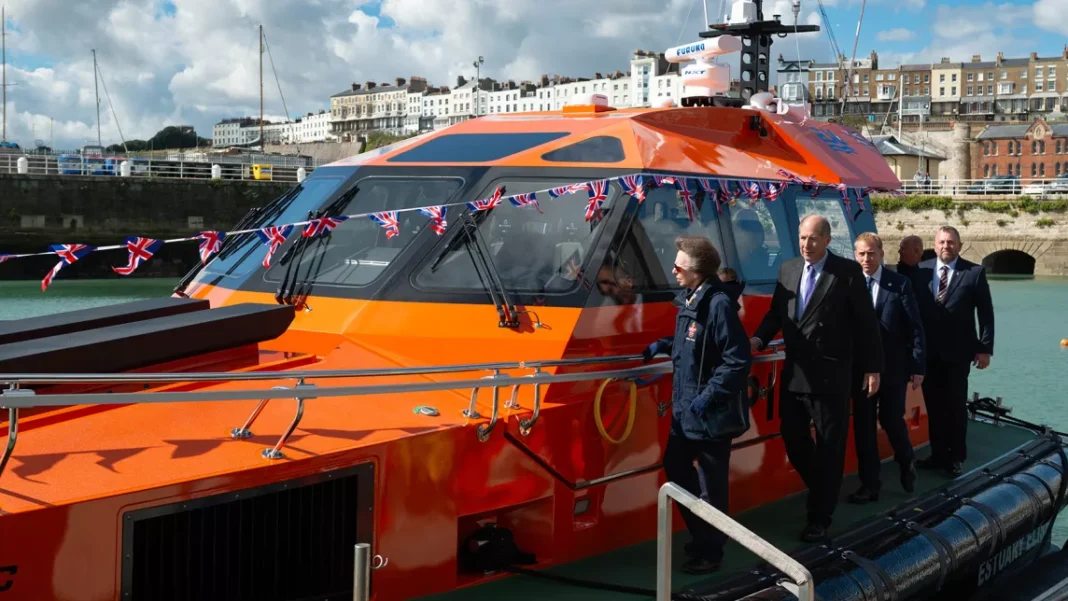 a state-of-the-art ORC171 pilot boat to join Estuary Service Limited’s fleet of six vessels. Built by Norfolk-based family boat builders, Goodchild Marine Services Ltd.