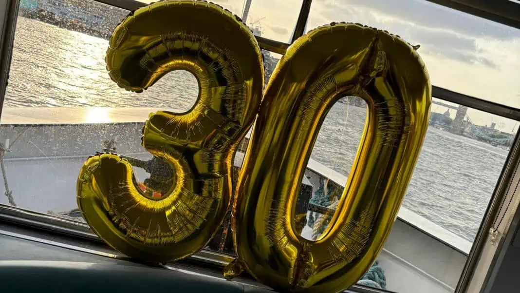 The Workboat Association celebrates its 30th anniversary. On 9th September, 165 members and guests of the Workboat Association boarded the City Cruises vessel ‘Erasmus’ at Tower Bridge London, to enjoy a celebratory sunset cruise of the Thames.