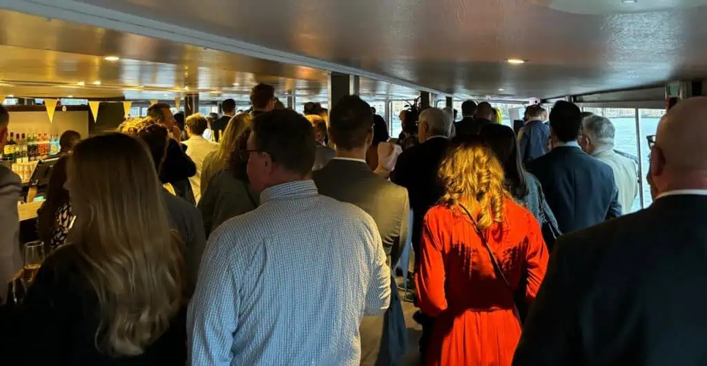 The Workboat Association celebrates its 30th anniversary.
On 9th September, 165 members and guests of the Workboat Association boarded the City Cruises vessel ‘Erasmus’ at Tower Bridge London, to enjoy a celebratory sunset cruise of the Thames.