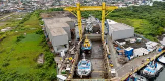 Wilson Sons shipyard in Guarujá, São Paulo, conducts simultaneous tugboat docking operations