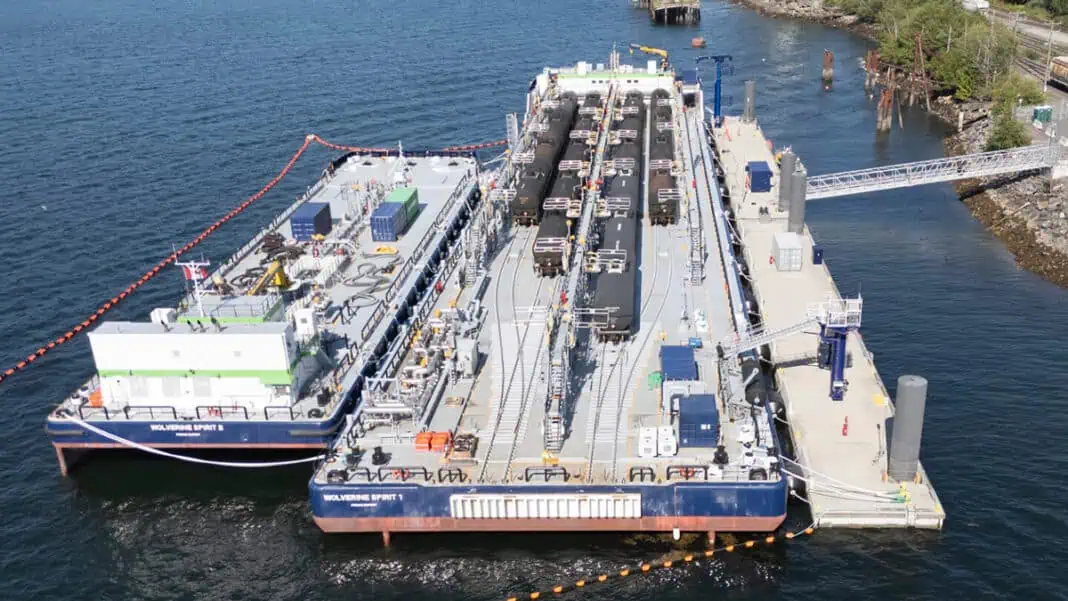 The port of Prince Rupert has recently welcomed the startup of Wolverine Terminals’ marine bunkering service for deep sea shipping, thus adding a key logistical capability to this strategic deepwater port on the west coast of Canada. Using a unique pair of barges designed by Robert Allan Ltd.,