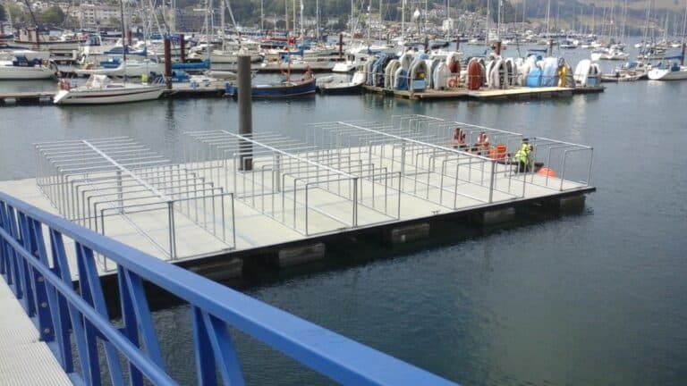 Service Pontoons