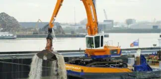 Van Oord, in cooperation with ZEDHub, Smart Delta Drechtsteden, the Municipality of Dordrecht and Port of Rotterdam, has carried out a pilot project with the crane vessel Christiaan P. This fully electrified vessel runs and operates emission-free, which is a first in the dredging industry.