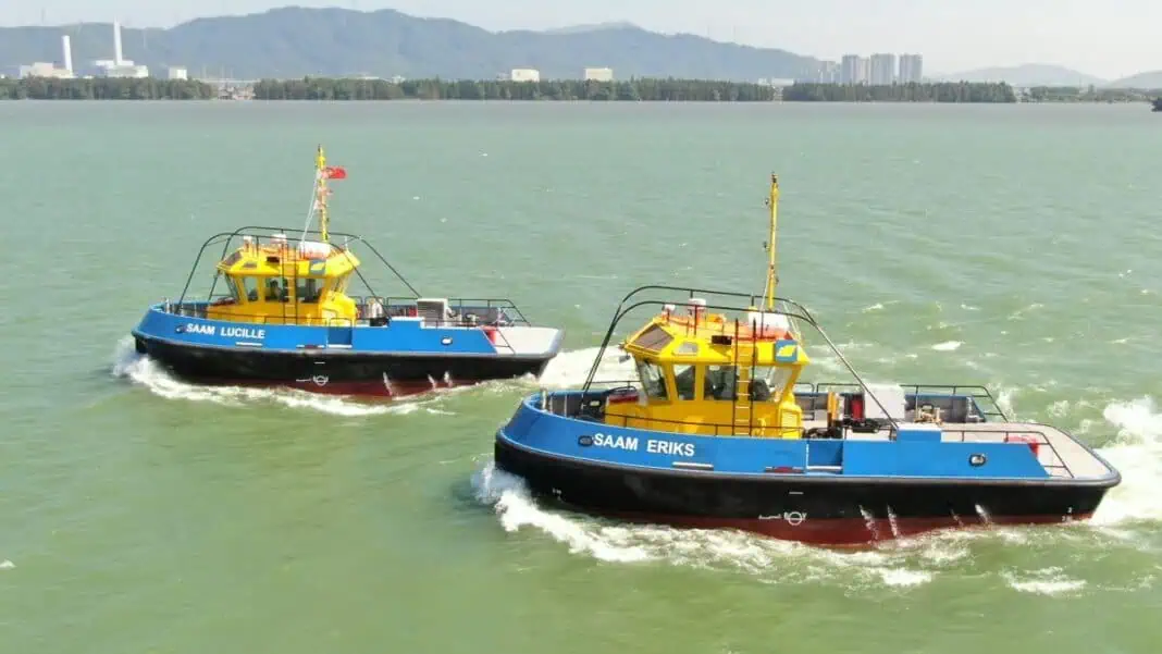 The new line handlers SAAM Lucille and SAAM Eriks joining SAAM Towage Canada's fleet were unloaded from the MV Jumbo at the Port of Vancouver on January 6th after completing their journey from Hong Kong.