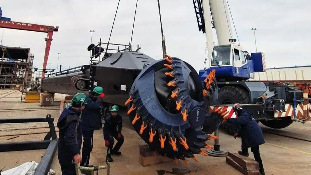 Baku Shipyard is currently working on the construction of a Damen Cutter Suction Dredger (CSD) 650. The design of the dredger and its materials package have been delivered by Damen Shipyards Group. The dredger, which will be ready later this year, will be operated by the Port of Baku, a thriving transport hub on the western shore of the Caspian Sea.