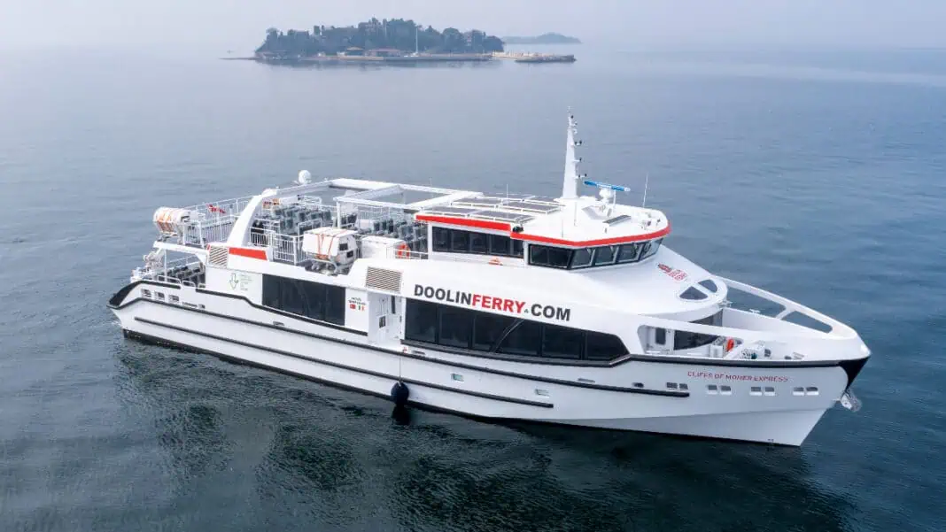 Nova Shipyard is proud to announce the successful delivery of the ‘Cliffs of Moher Express’, a landmark newbuild hybrid vessel, commissioned by Doolin Ferry Co. Designed by Mer et Design, this next-generation vessel is set to transform passenger ferry services along Ireland’s iconic Wild Atlantic Way.
