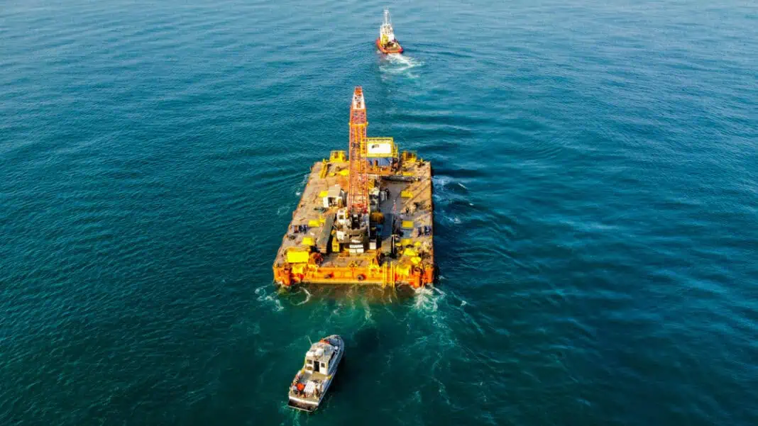 In the demanding Maritime industry, the safety of crews, passengers, and vessels is paramount. Hard impacts, whether between vessels, offshore structures, or harbour quaysides, pose significant risks to personnel and operations. AST Reygar’s BareFLEET Vessel Motion Monitoring System (VMMS) offers a transformative solution, providing fleet operators with precise, real-time impact force monitoring to enhance safety and operational efficiency.