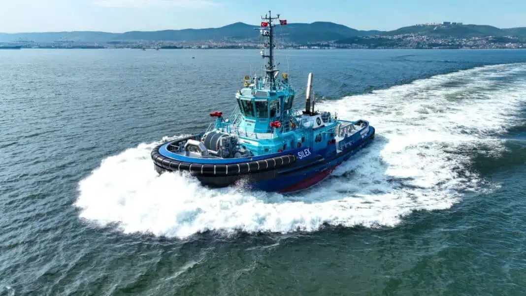 UZMAR Shipyard, a global leader in specialized vessel construction, has delivered the RAstar 3200-W class tugboat Silex to Østensjø Rederi, a Norwegian maritime leader renowned for its innovative offshore and port operations. Designed by Robert Allan Ltd.,