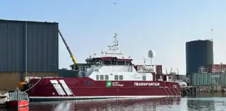 Hvide Sande Shipyard is proud to announce the successful delivery of the crew transfer vessel (CTV) Transporter, following its comprehensive conversion to run on e-methanol. This ambitious project highlights the possibilities of low-emission ship conversions and reinforces our dedication to driving innovation in sustainable shipping.