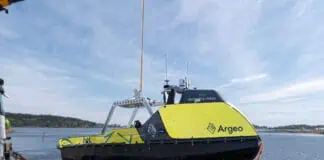 Argeo, a leader in autonomous offshore survey solutions, has made maritime history as the first commercial operator of Henriksen's SOLUS launch and recovery system (LARS) for unmanned surface vehicles (USVs). This cutting-edge technology enables safe USV operations in challenging sea states, significantly expanding the operational window for uncrewed offshore surveys.