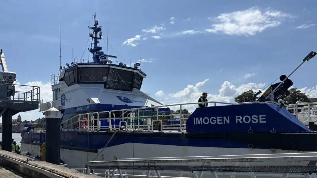 Tidal Transit, a pioneer in sustainable crew transfer solutions, celebrated the official christening of its cutting-edge WindFlex 27 Quad CTV Imogen Rose at Equinor’s operations base in Great Yarmouth on 18 July 2025. The ceremony coincided with Equinor’s commemoration of completed modifications at the Sheringham Shoal Offshore Wind Farm, underscoring the vessel’s critical role in maintaining the UK’s renewable energy infrastructure