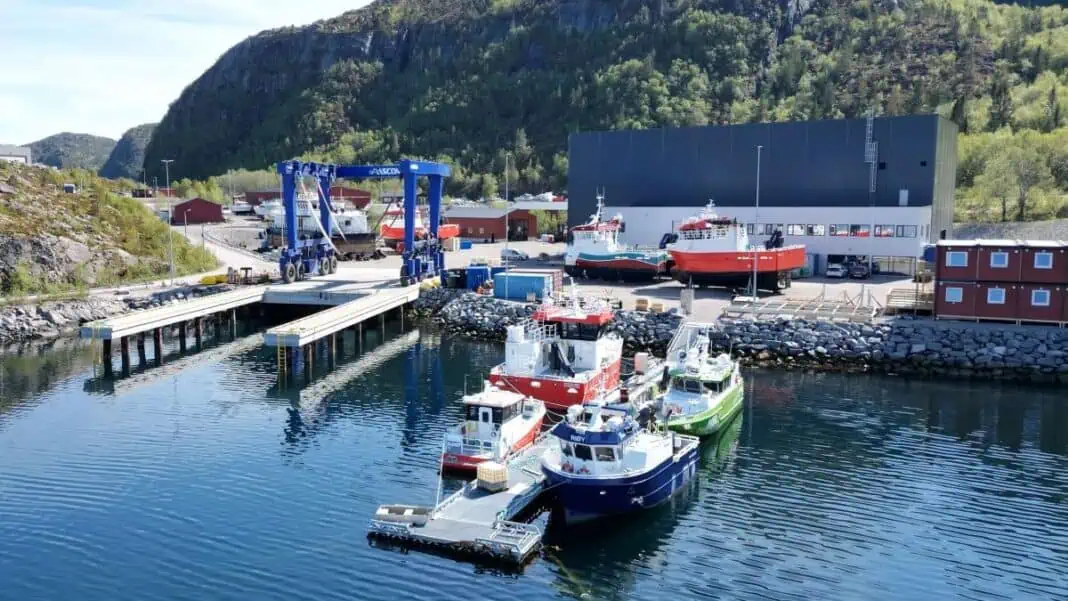 Damen Shipyards Group and Folla Maritime have officially launched their new joint venture shipyard under the name Damen Folla, marking a significant milestone in their partnership aimed at delivering high-quality, sustainable vessel solutions for the global aquaculture sector. The announcement was made during the Aqua Nor exhibition in Trondheim, the world’s largest aquaculture technology trade show.