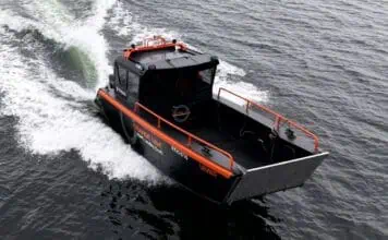 TS BOATS, a leading manufacturer of HDPE workboats, will be showcasing two vessels from its portfolio at EUROPORT, 4 - 7 November 2025. On display will be the 8.0-metre TS8000LC Landing Craft from the Orange Line range, powered by twin 150 hp Mercury Marine outboard engines.
