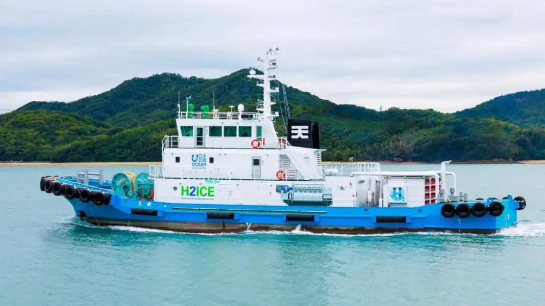 TSUNEISHI SHIPBUILDING has announced the delivery of 'TEN-OH,' Japan’s first tug powered by a BEH2YDRO hydrogen-powered internal combustion engine (ICE). The vessel was officially delivered on 15 October 2025 at the TSUNEISHI Factory in Hiroshima.