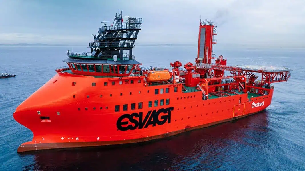 Cemre Shipyard, one of Türkiye’s leading shipbuilders, proudly delivers NB1094 ESVAGT—the world’s first Service Operation Vessel (SOV) powered by e-methanol. Now en route to her home port, the vessel represents a significant leap forward for both maritime innovation and offshore wind operations.
