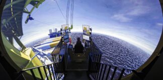 In December, Jan De Nul will commission two advanced simulators at its Aalst office. The standout addition is a crane simulator built specifically for offshore wind farm installation. As wind turbines now reach tip heights of 300 metres and more, installation has become an increasingly complex task. The new simulator will enable all project partners to train and prepare thoroughly for these critical operations.