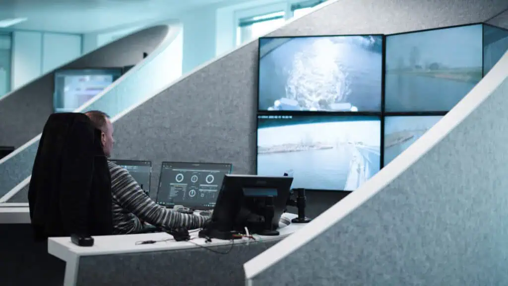 The operator, who has all the necessary qualifications, uses remote controls to steer HGK Shipping’s vessel, “Walcheren”, at the Remote Operations Centre in the Flemish region of Belgium.
© SEAFAR