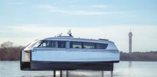 First Candela P-12 Business Hydrofoil for Mumbai The very first Candela P-12 Business vessel was officially commissioned last Friday in Stockholm, Frihamnen, before being shipped to customers in Mumbai – to provide possibly the biggest upgrade ever to water transfers.