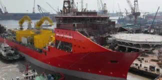 Jan De Nul Launches Next-Generation Cable-Layer ‘William Thomson’ Jan De Nul has introduced its latest high-performance offshore vessel, William Thomson, marking a significant step forward in subsea cable installation capability. The vessel is one of two identical subsea cable-laying vessels currently under construction, each designed to meet the increasing demands of large-scale offshore energy projects. At 215 metres in length and boasting a cable-carrying capacity of 28,000 tonnes, the newbuilds will rank among the largest subsea cable-laying vessels in operation worldwide.