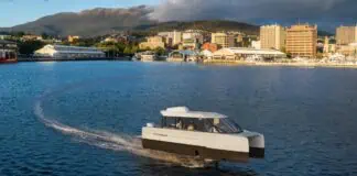 New Zealand marine technology innovator Vessev announce the launch of a new zero-emissions ferry network in Hobart, Australia—positioning urban waterways as a scalable and efficient transport solution. The network will be operated by Fly Derwent, a newly established clean-energy transport venture, with services set to run along the Derwent River.