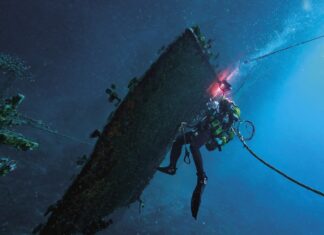 Two vessels suffering significant hull damage have been successfully repaired afloat in Dakar, Senegal, highlighting the growing capability of in-water repair solutions for complex structural steelwork. Specialist underwater repair contractor Hydrex deployed experienced teams and purpose-built equipment to stabilise the damaged hull structures and complete permanent repairs without the vessels entering drydock..