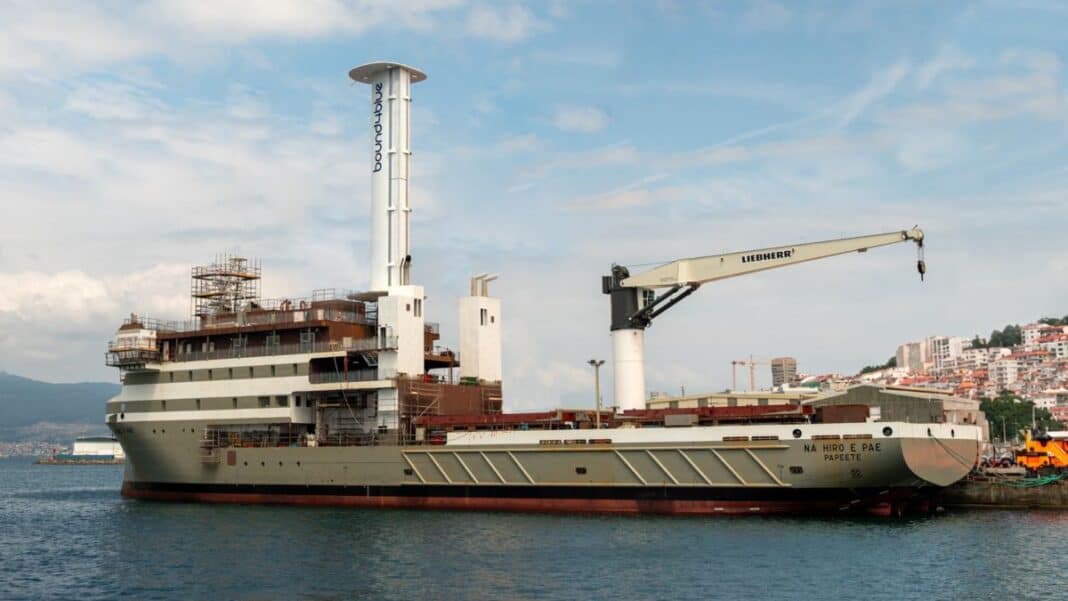 Spanish wind propulsion specialist bound4blue has completed the installation of a 22-metre-high eSAIL® on board the new multipurpose cargo vessel Na Hiro E Pae, marking what is believed to be the first application of wind-assisted propulsion on a vessel of its type.