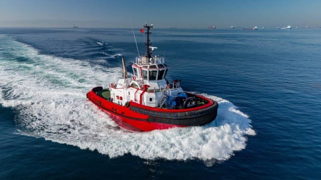 SANMAR Shipyards has delivered a new escort tug to Greek joint venture SVS, comprising Vernicos Scafi, Spanopoulos and Lyboussakis. The vessel will operate at the Port of Piraeus, supporting ship-handling and escort operations as part of SANMAR’s ongoing relationship with Med Tugs.